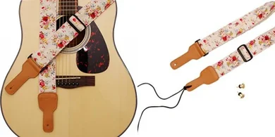 Cream Rosa Multiflora Leather & Muslin Guitar Strap (2")